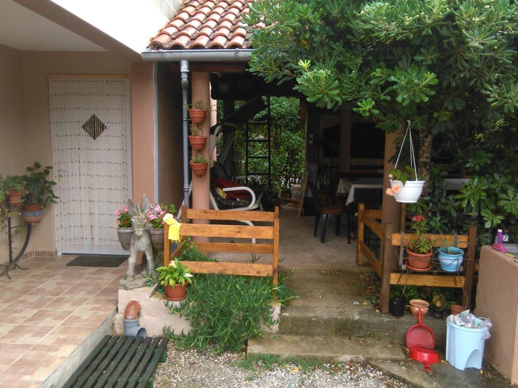 Apartments Lana Starigrad Paklenica Room photo
